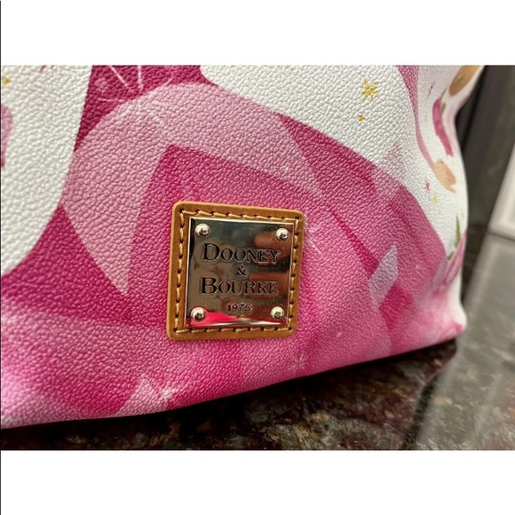 NWT Disney dooney and bourke sleeping beauty 60th anniversary tote - Picture 6 of 10